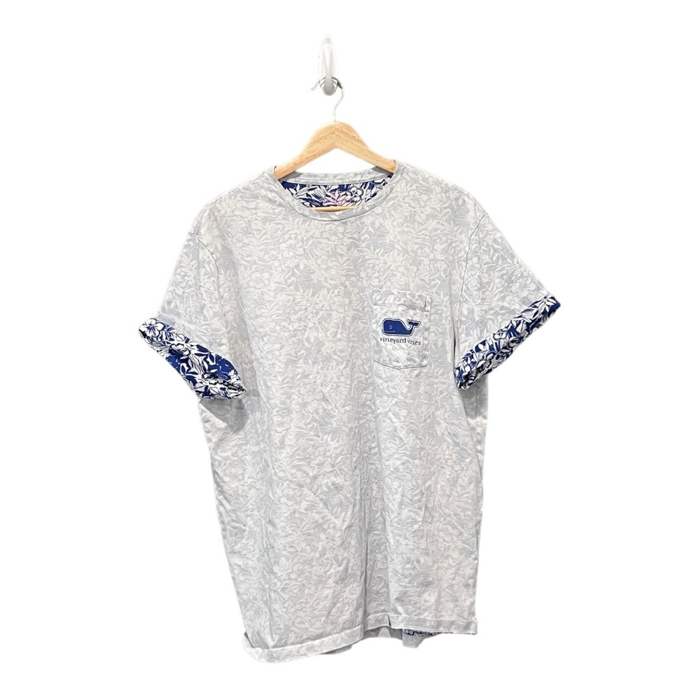 RARE Vineyard Vines Off white Floral T